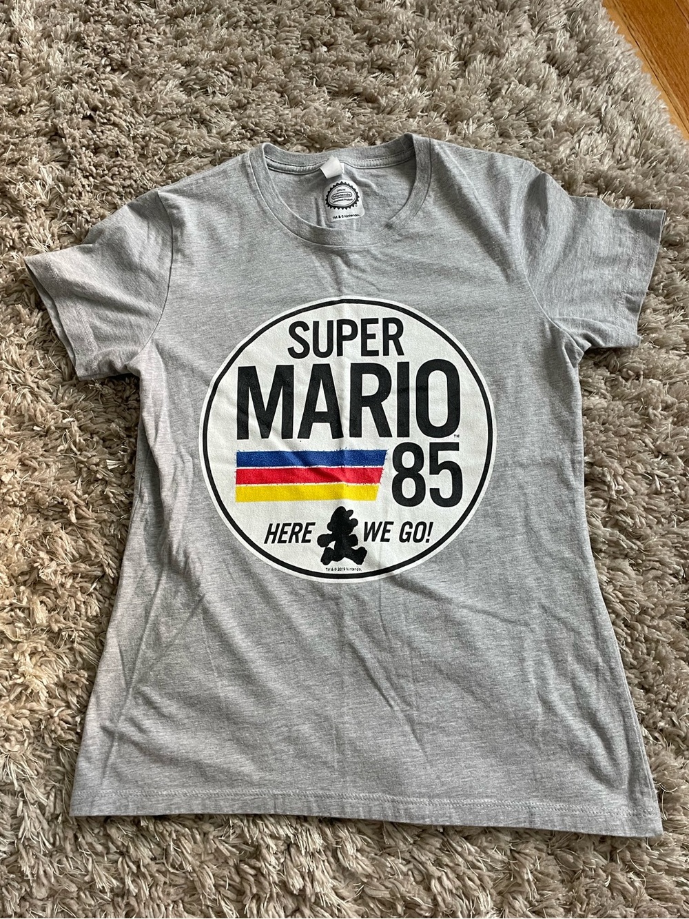 Women’s sz Med. Super Mario t shirt